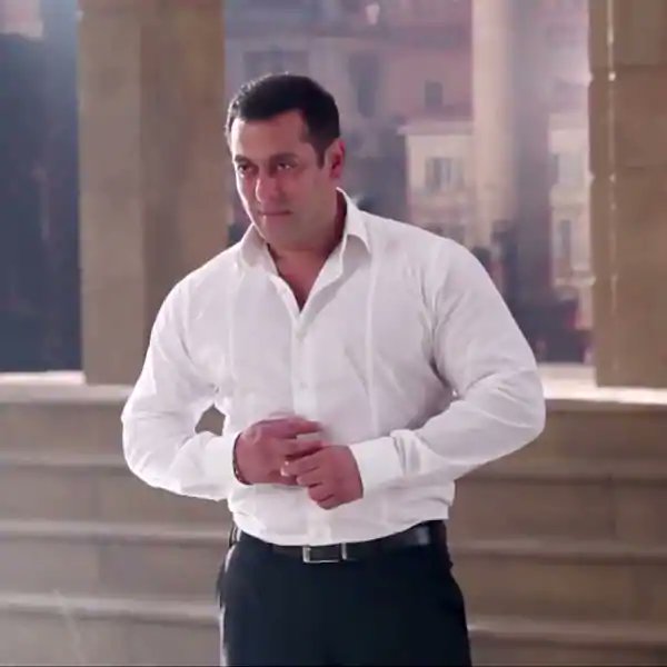 SpiderBalaji's tweet photo. Now We Need 3.4k tweets for 100k tweets  

make it fast 
 #brotherhoodofsalmanajithfans https://t.co/6Se6NfiZlc