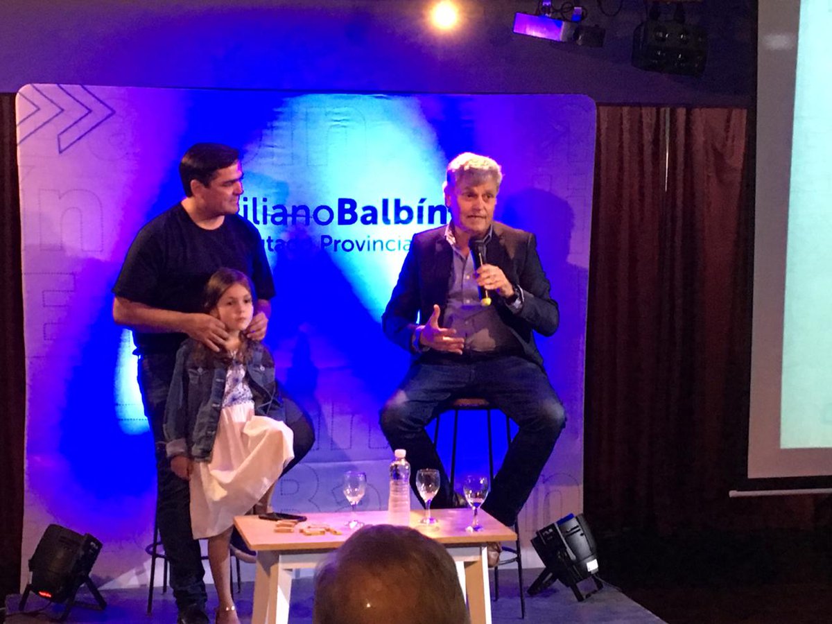 EMHonores's tweet photo. Esta tarde participé junto a @SalvadorPBA y @MaxiAbad de la presentación de los dos años de gestión del diputado al @EmiBalbin, con quien compartimos, en distintos puntos de la #ProvinciaBA, actividades vinculadas al abordaje de la #violencia escolar.

#Balbín2años

#DDHHySalud https://t.co/N5xDuAZy6t