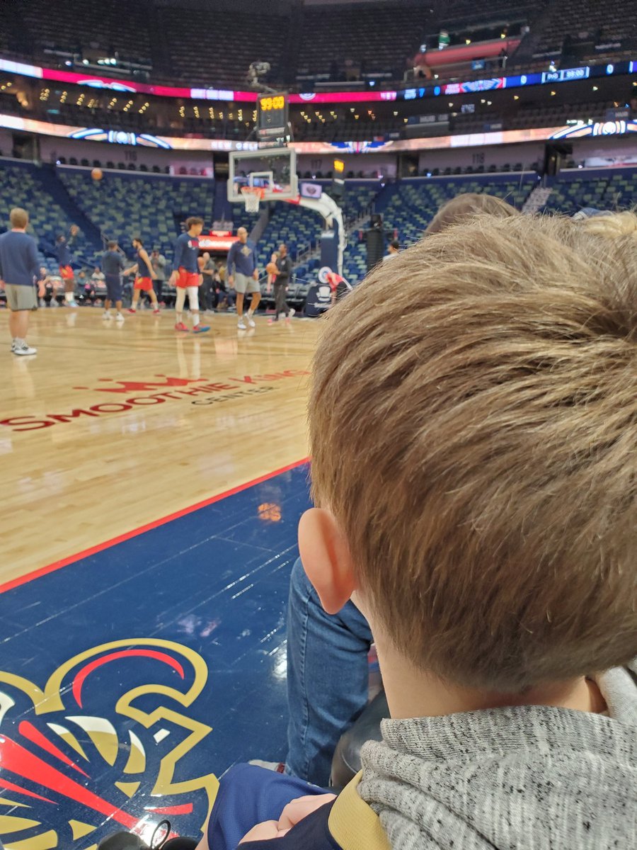 tytheflyguy's tweet image. Pregame Warmups! VS Suns tonight! Let's go!!
#PelicansGameday
#FlyPelican 
#TeamSterling