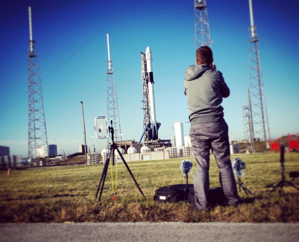 Dustin_NASA's tweet photo. Did some public affairs stuff for today's #CRS19 launch. #NASASocial #NASA #Falcon9 https://t.co/pumFlPxpOY