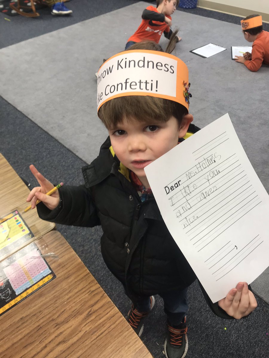 MrsGrimesFirst's tweet photo. The kindness committee delivered letters to the staff today. We wanted to fill buckets! #unity  @oakhill2172 @19Chr1stine https://t.co/Z3FvmMYRlK