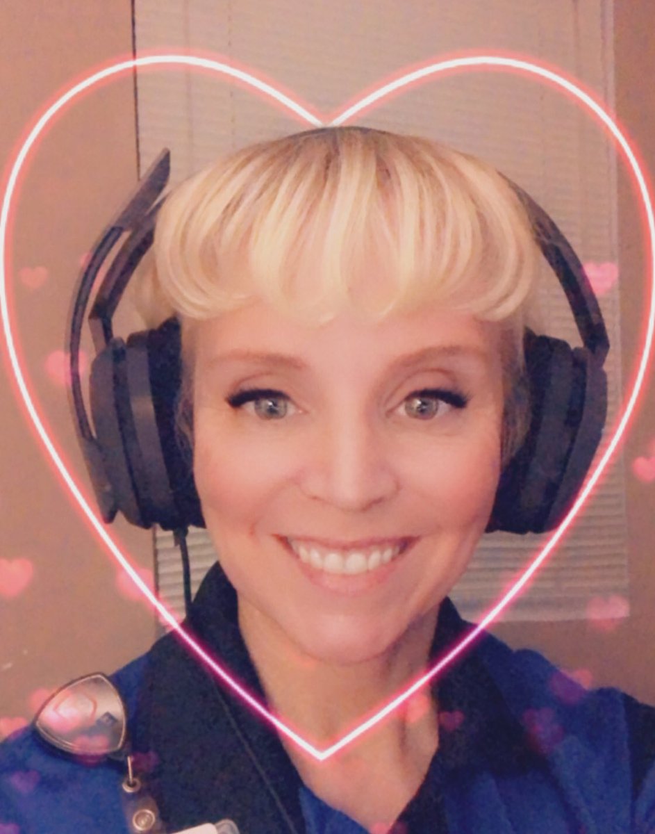 medic_wasteland's tweet photo. I’m not a dispatcher and I’m not working on a helicopter, so what am I doing?! I am at work in my bunk room spending some time with my lovely #Fallout76Family on #PS4!! 
Don’t forget @HoaWasteland returns TONIGHT at 6pm PST/9pm EST on https://t.co/7n38m5jBhu!! 🚑🥰 @Fallout https://t.co/e3NFuOK2q0