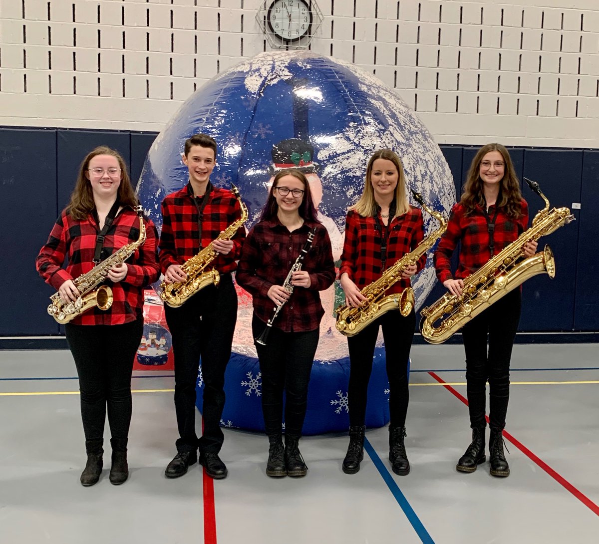 The 2019 NBHS Holiday Quintet had a wonderful time performing at Night to Care tonight at JHS!  Thank you for having us at this jolly community event!