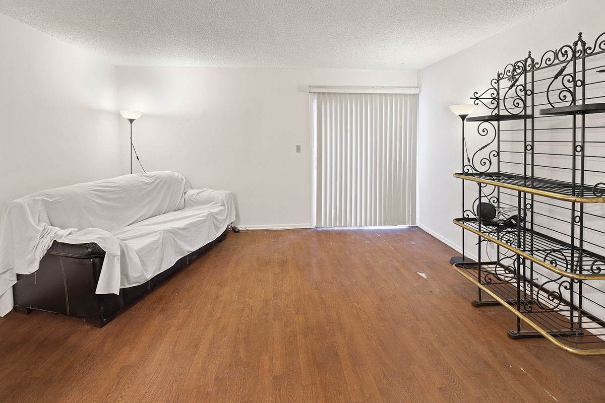 andersonreg's tweet photo. JUST LISTED!!!
1725 Neil Armstrong Street #205, Montebello, CA 90640
Call For More Info: 800 784 2616
Click Here for More Details: https://t.co/CRkMG6yMq2
#AndersonREG #condominium #updated #slidingglassddoors #granitecounters #naturalwoodcabinets #Montebello #justlisted https://t.co/xOmE4sXtTk
