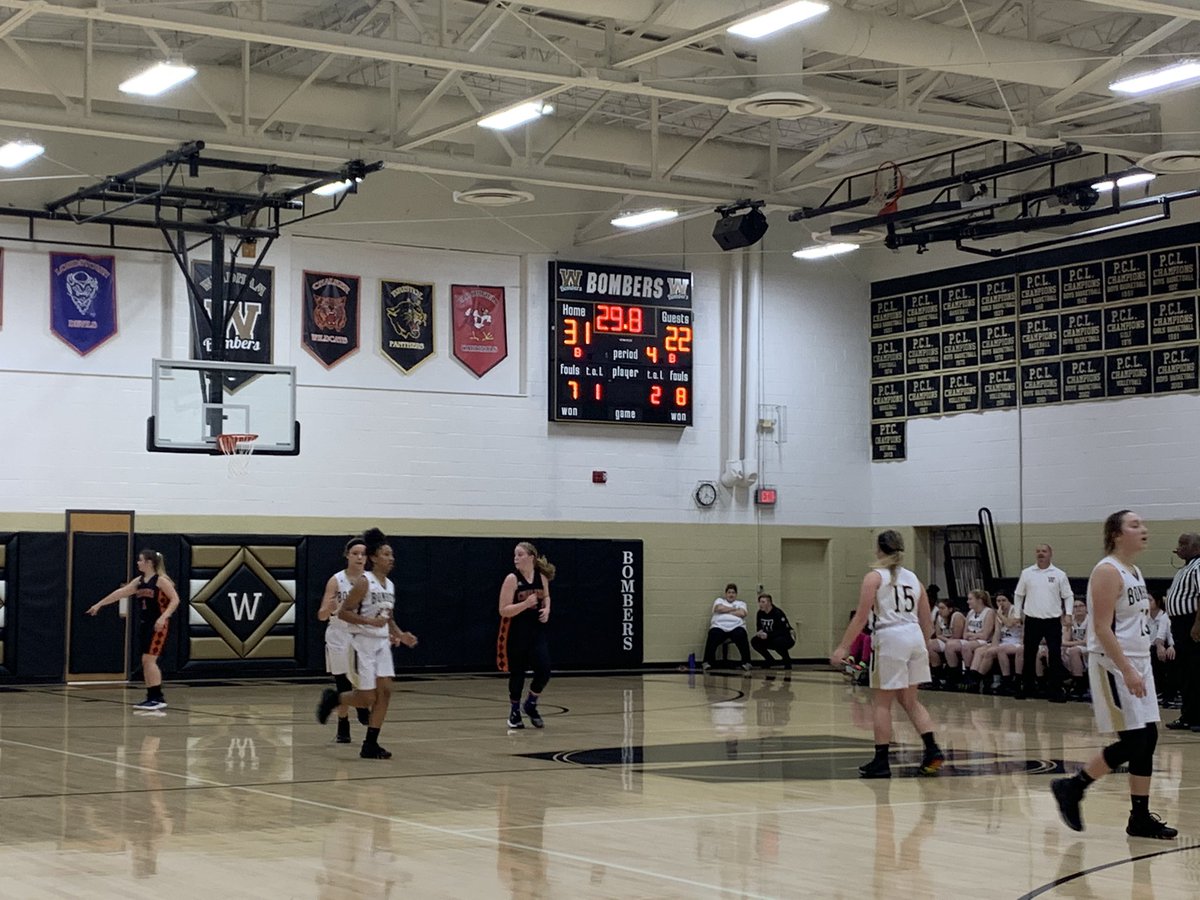 windhamschools1's tweet photo. Windham Lady Bombers Varsity Basketball with the 31-24 victory over the Chalker Wildcats! https://t.co/HrXO7yDkou