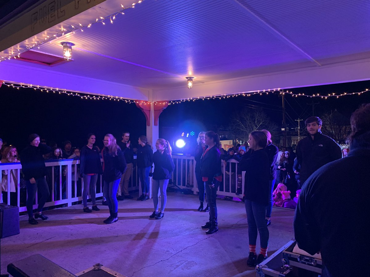 HoffPhD's tweet photo. I continued to be amazed by the talent at PLP. From @PLPLiveWire,to @PlPstrings, to our dance class to @WoodallPLP chorus students, our arts program represent PLP so well at #ChristmasInDavidson. #PLPpride #ArtsOnDisplay https://t.co/ga7rGCVmyU