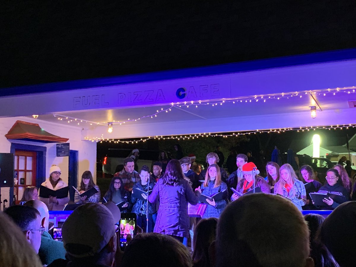 HoffPhD's tweet photo. I continued to be amazed by the talent at PLP. From @PLPLiveWire,to @PlPstrings, to our dance class to @WoodallPLP chorus students, our arts program represent PLP so well at #ChristmasInDavidson. #PLPpride #ArtsOnDisplay https://t.co/ga7rGCVmyU