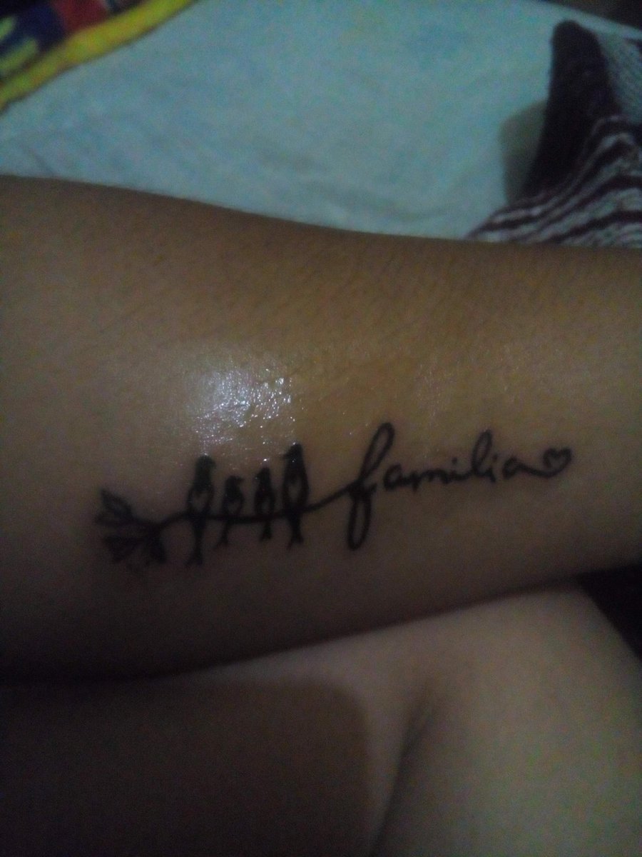 GarCar_Nat's tweet photo. El 05 de diciembre de 2018 inicie con mi primer raya, hoy 05 de diciembre de 2019 modifico mi raya y le doy un cambio único, aprovecho también para cerrar mis tatuajes y queda hermoso el diseño en la espalda... Me enamoré simplemente 😍 de esta rosa junto a mi signo: Géminis ♊ https://t.co/Zw7Aeb8lh7