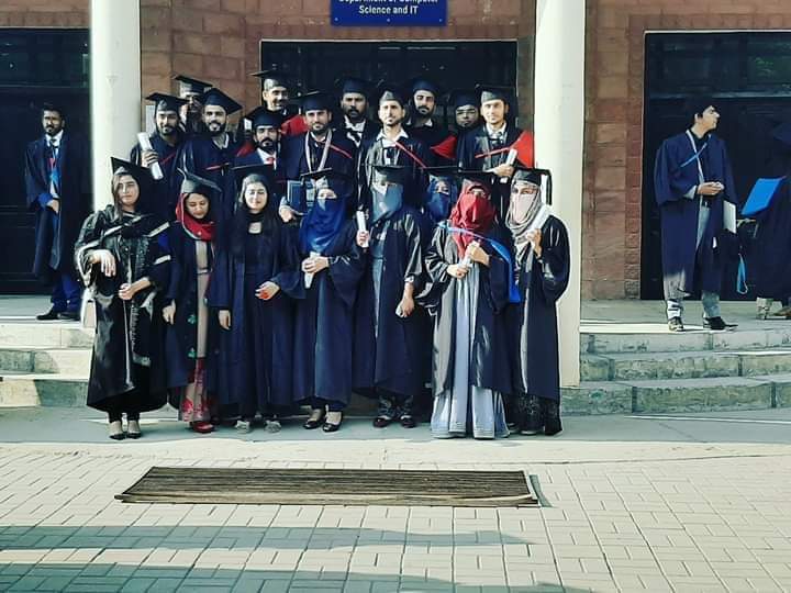 Junaidmarkand's tweet photo. Proud moments BSSE (Regular 2k13-2k17) good time at Sargodha university #SUconvocation19
#Uos #convocation https://t.co/Fneft3dwIb