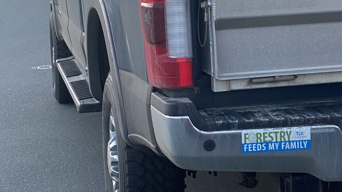 truckloggerBC's tweet photo. #ForestryFeedsMyFamily spotted in #CampbellRiver. Have you ordered your sticker? Order now: https://t.co/BRmrgKuMud #BCForestry https://t.co/N6jlxhJhom