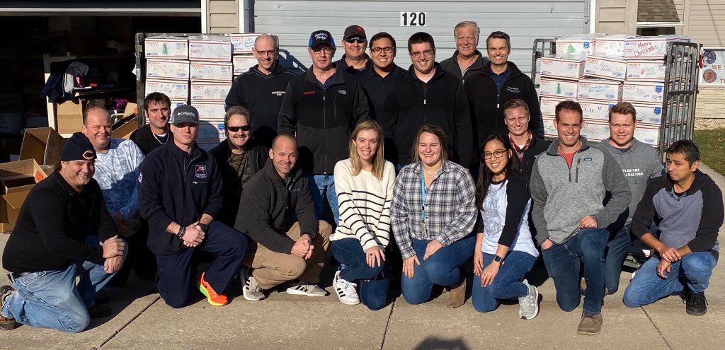 jolietrefinery's tweet photo. Great afternoon assembling holiday gift boxes for deployed service members. Every item in every box is hand packed and every box is hand decorated for an extra personal touch. 

Thanks to our Veterans Advocacy and Support Team (VAST) for coordinating. #operationcarepackage https://t.co/SZPDjGZ64p