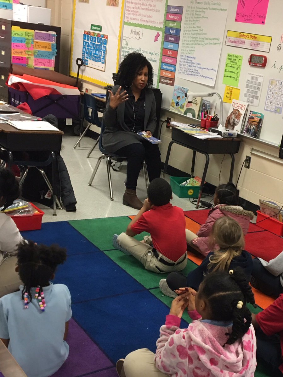 Murray_Educator's tweet photo. Ms. Thomas’ 2nd Grade class is ready to write. I had the pleasure of seeing authors in action. #ThisClassRocks @ThomasShambra @EveretteJTaylor @lmamerson @RMorris713 @ms_hilts @LaquithaD https://t.co/yRD1uix4my