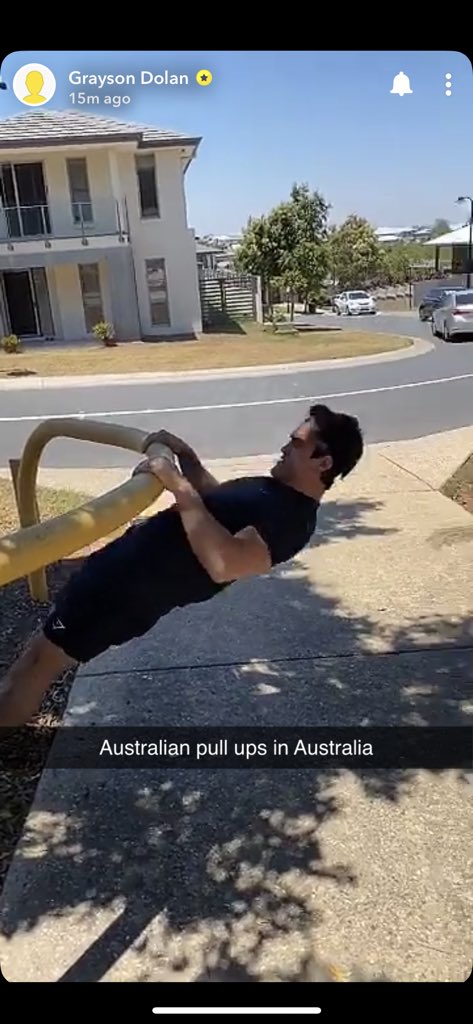 WorcesterGrl82's tweet photo. Look at this mans doing his #AustralianPullups in Australia you go E! https://t.co/ChmvetVDzl