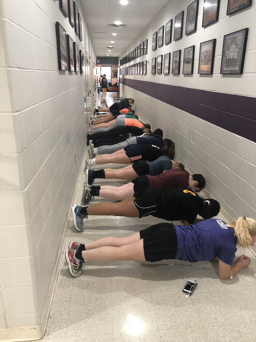 SoftballSja's tweet image. Putting the work in today at conditioning #gettingreadyfor2020