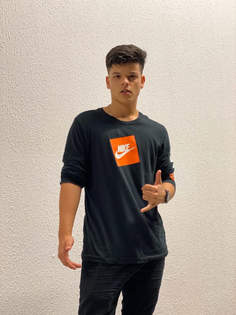 ArthurBelo6's tweet photo. 😅 https://t.co/B0k0bkKGTH