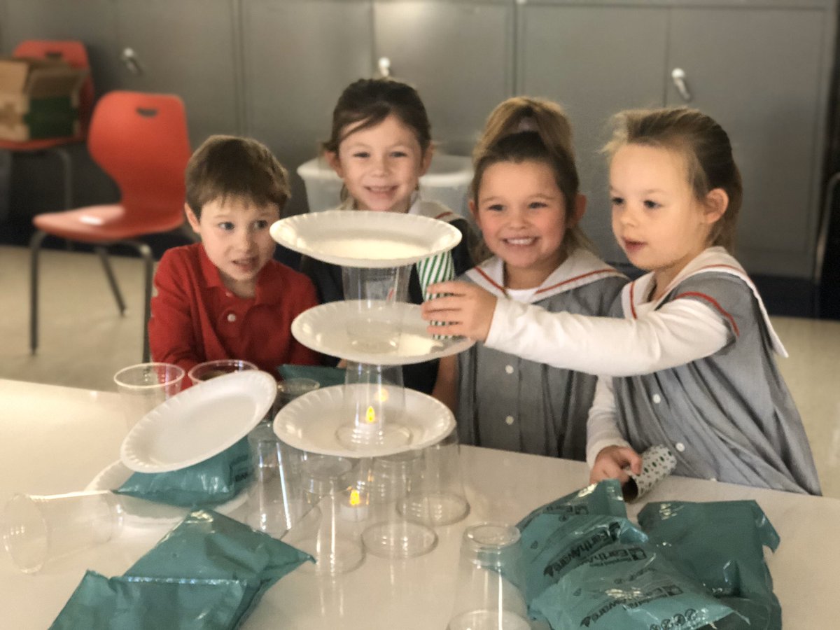 ncooper_edu's tweet image. Can you design and build a Christmas tree with these few items? #collaborate #teamwork #ElemSTEM #STEM #WeAreVizLS