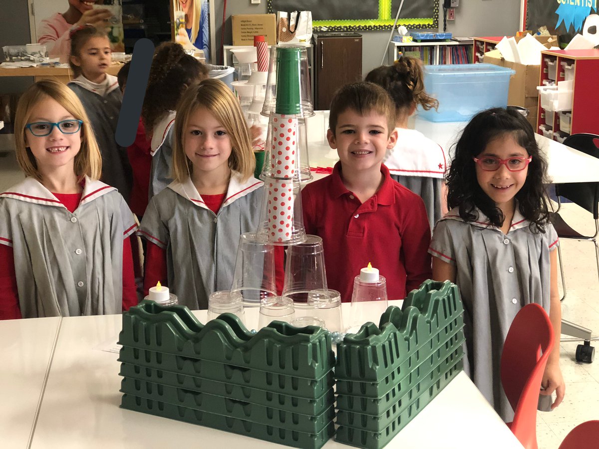 ncooper_edu's tweet image. Can you design and build a Christmas tree with these few items? #collaborate #teamwork #ElemSTEM #STEM #WeAreVizLS