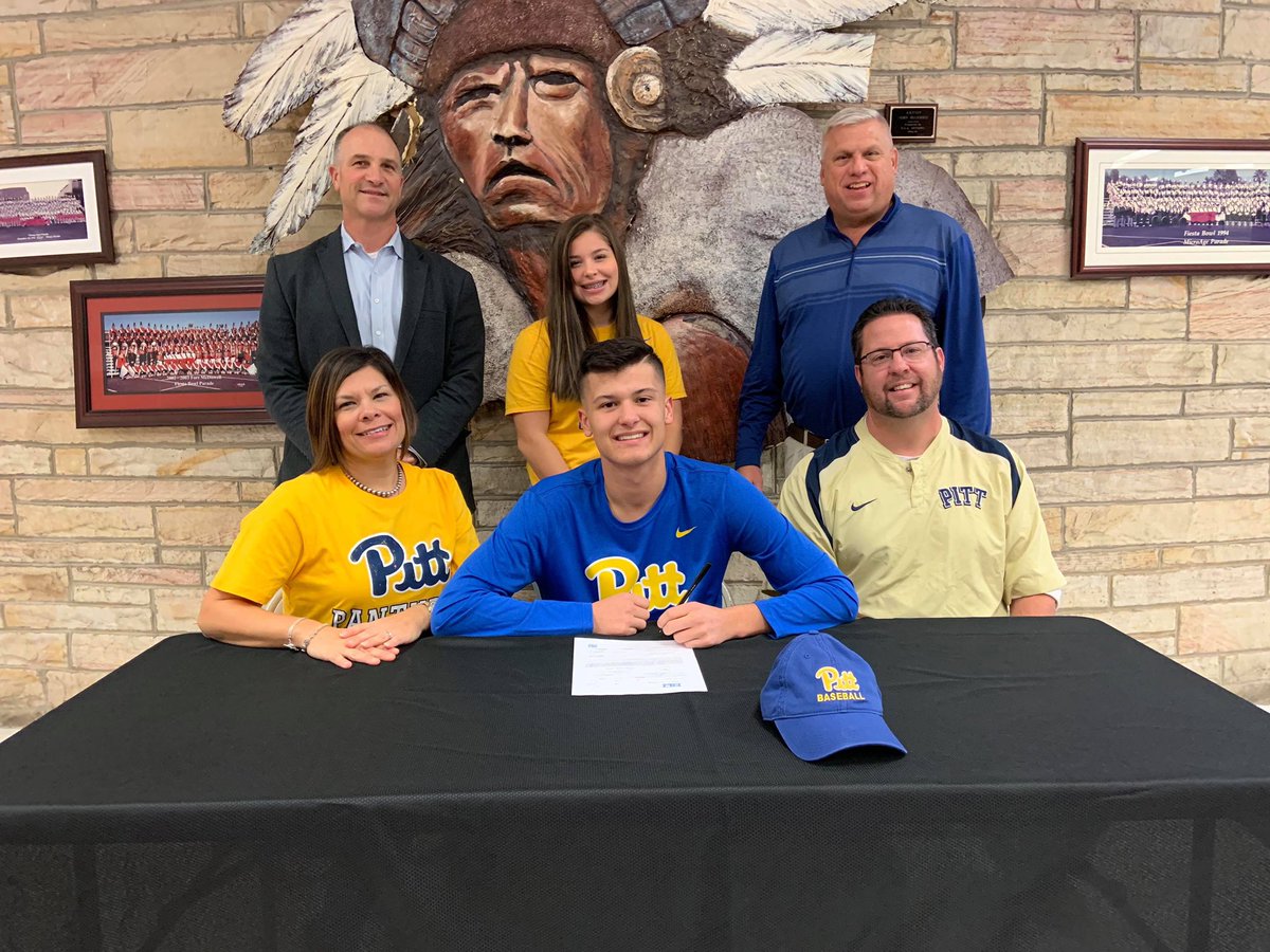 IHS_Baseball's tweet photo. Senior Alec Petroff makes it official! https://t.co/fU2rqzKJ6x