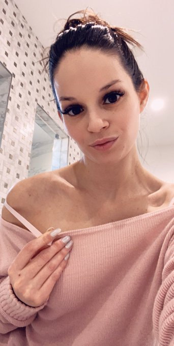 Let&rsquo;s DM each other our dirtiest fantasy&rsquo;s &amp; share pics + vids 👉🏻 https://t.co/uoQEMjKV7x https://t.<a href="/tag/mvsales"class="tags"><span>#mvsales</span></a>