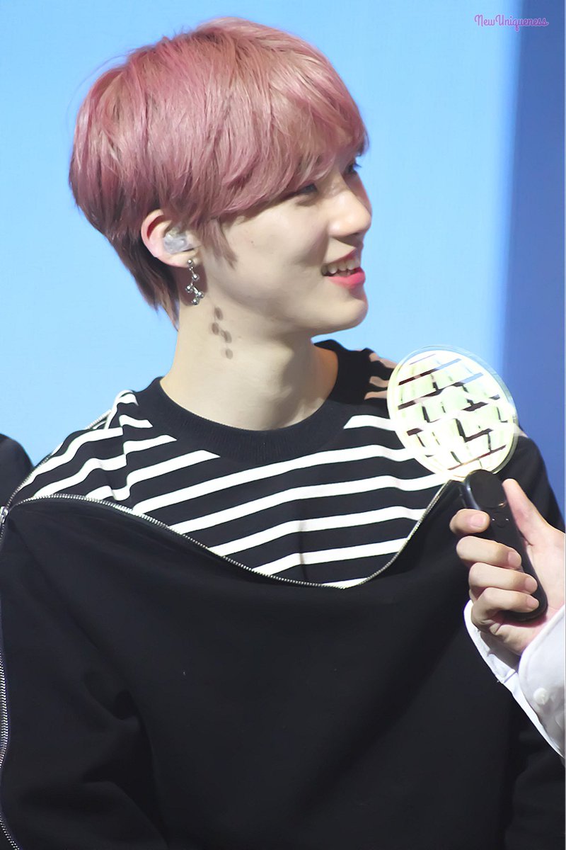 NewUniqueness's tweet photo. 2주년 축하해요！
#THEBOYZ #더보이즈 #NEW #최찬희  #뉴 #더보이즈_데뷔_2주년_축하해 @WE_THE_BOYZ @Creker_THEBOYZ https://t.co/8v9JxcQaGo