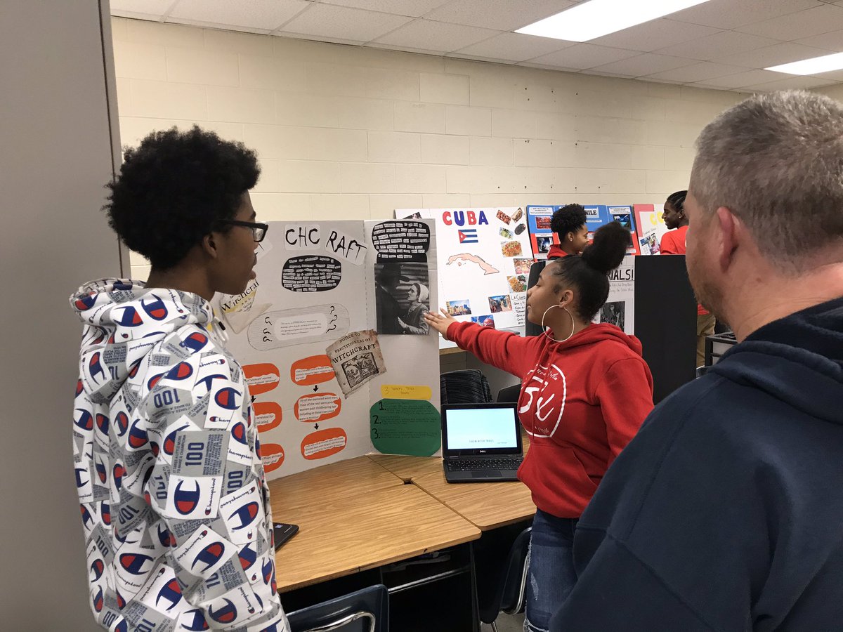 BHSBulldogsbcps's tweet photo. More images from the Title I Community Expo Night at BHS.  The atmosphere was charged with excitement, knowledge, and creativity.  #BrunswickStrong https://t.co/GiRoTcOPRS