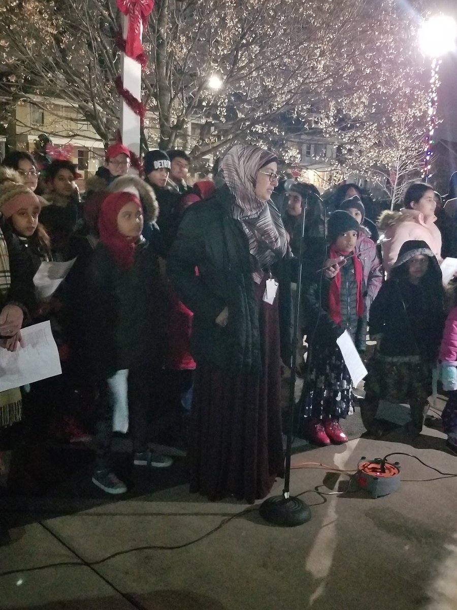 hps_school's tweet photo. Hamtramck Tree Lighting Festival https://t.co/8dLDPYyPJr