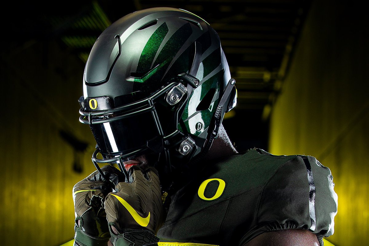 DuckSwag's tweet photo. Nightmare green #DuckSwag for @pac12 championship. #GoDucks https://t.co/wQHanu6KGN