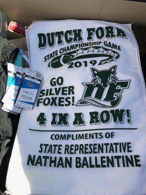 AshleyDusenbury's tweet photo. Ready! #All4Four
🏈Dutch Fork v. Dorman
🏆5A state championship
⏰Sat. 12/7 | 12 p.m.
📍Williams-Brice Stadium
📺@wachfox
🦊 @dfhsfootball https://t.co/cPgxVcvHS9