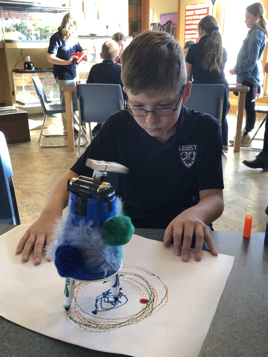 LegacySchoolNE's tweet image. Wobble what? wobble bots! 🤖

Mrs. Gatewood&apos;s class made wooble bots during Science today! As part of a robotics lesson, students created their own robots, which &quot;wobbled&quot; along on a peice of paper. 
#ElementaryRobotics #PrivateSchool #OmahaNebraska