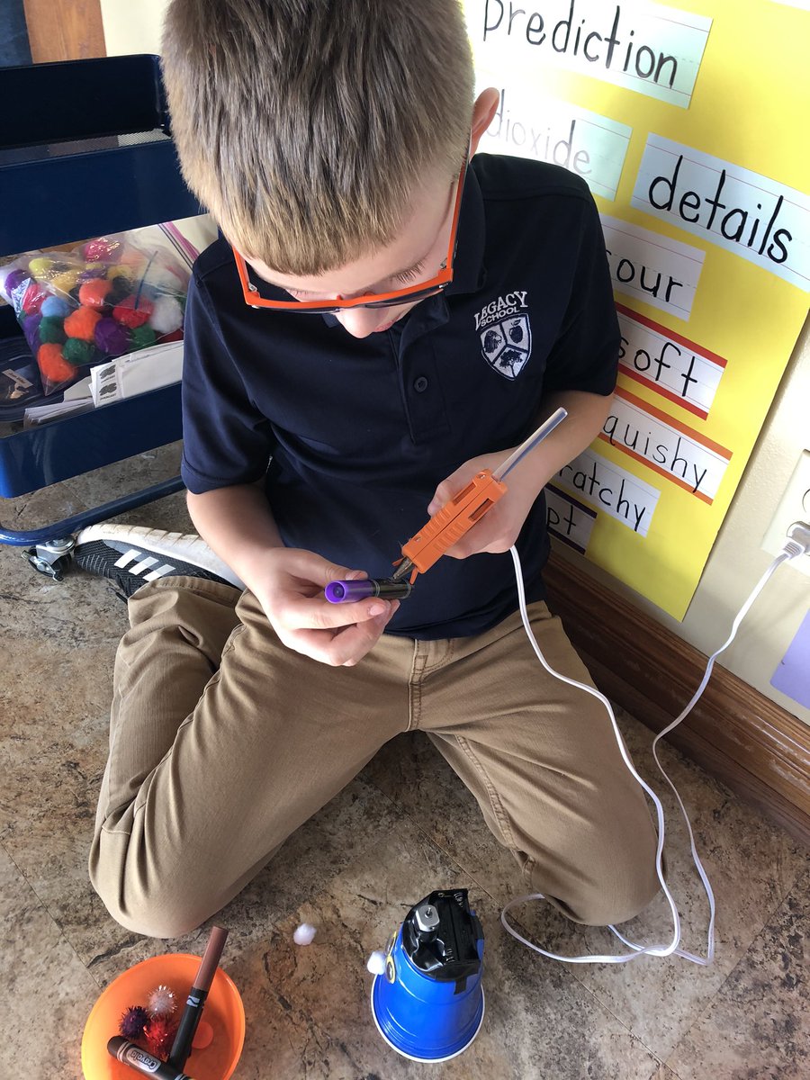 LegacySchoolNE's tweet image. Wobble what? wobble bots! 🤖

Mrs. Gatewood&apos;s class made wooble bots during Science today! As part of a robotics lesson, students created their own robots, which &quot;wobbled&quot; along on a peice of paper. 
#ElementaryRobotics #PrivateSchool #OmahaNebraska