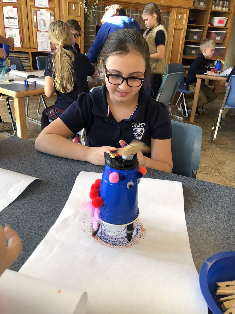 LegacySchoolNE's tweet image. Wobble what? wobble bots! 🤖

Mrs. Gatewood&apos;s class made wooble bots during Science today! As part of a robotics lesson, students created their own robots, which &quot;wobbled&quot; along on a peice of paper. 
#ElementaryRobotics #PrivateSchool #OmahaNebraska