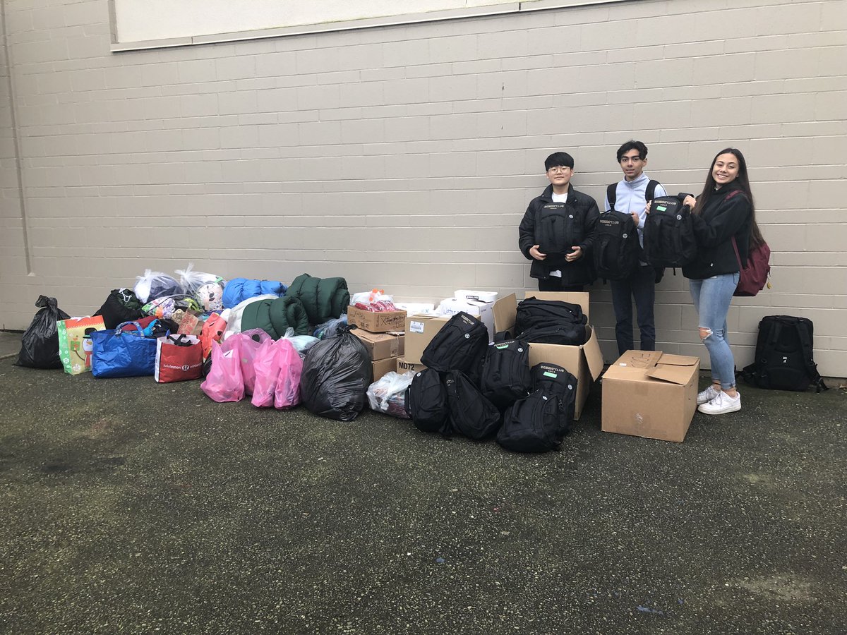 Time for giving <a href="/yaleleadership1/">Yale Leadership</a> collect backpacks &amp; many gifts for <a href="/cyruscentre_/">Cyrus Centre</a>