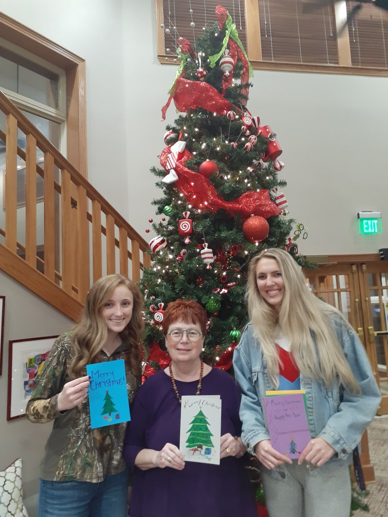 Kstateprehealth's tweet photo. Pre Nursing Club handing out Christmas Cards at Meadowlark!! https://t.co/klFwN6zXwd