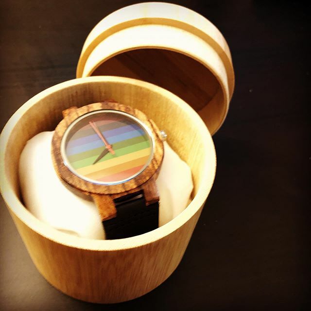 Coming to soon to the #etsy store! Bamboo box cases! Link to my shop in the comments below 👇 #bamboo #bamboowatch #bamboocase #woodwatch #etsystore #etsystoreowner #20percentoff #ecommerce #lgbtfashion ift.tt/366nBpe