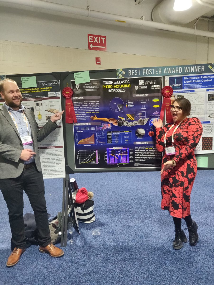 nanoprofe's tweet photo. Very proud of our https://t.co/ZE7OjbHIH1. Nanotechnology alumnii from @udlap , @PatyFromPuebla , @M_VilledaH and @andigax  whom presented their research results at the @Materials_MRS Meeting at Boston.  Andrea won Best Poster Award! #goNano https://t.co/PZNKzto6oJ