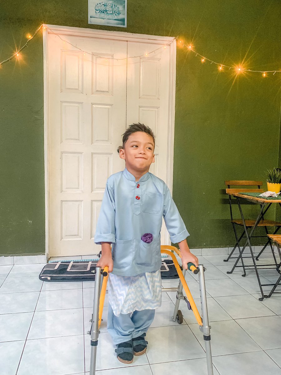 FiqaZaril's tweet photo. Assalamualaikum 👋 

Nak minta tolong jasa baik korang sempena hari jumaat RT post ni biar ramai orang nampak &amp; sedekahkan doa utk Muhammad Rayyan Haizan boleh berjalan macam kawan2 yg lain. Thankyou in advance! Moga Allah balas kebaikan untuk korang ❤️ #mildcerebralpalsy https://t.co/U4KakNeIKi