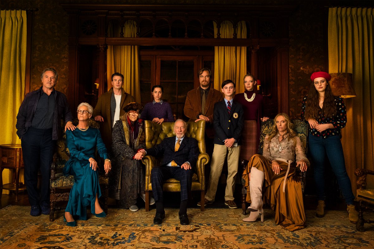 BYurac's tweet photo. Acabo de ver 'Knives Out' de @rianjohnson. Un guión divertido, sin cojeras y sobre todo inteligente. Una actuación sorprendente de @Ana_d_Armas y de la seca #ToniCollette. Un 5/5 rotundo a lo más entretenido que he visto este 2019. 

Aguante Rian! https://t.co/o2xpv0VYAr