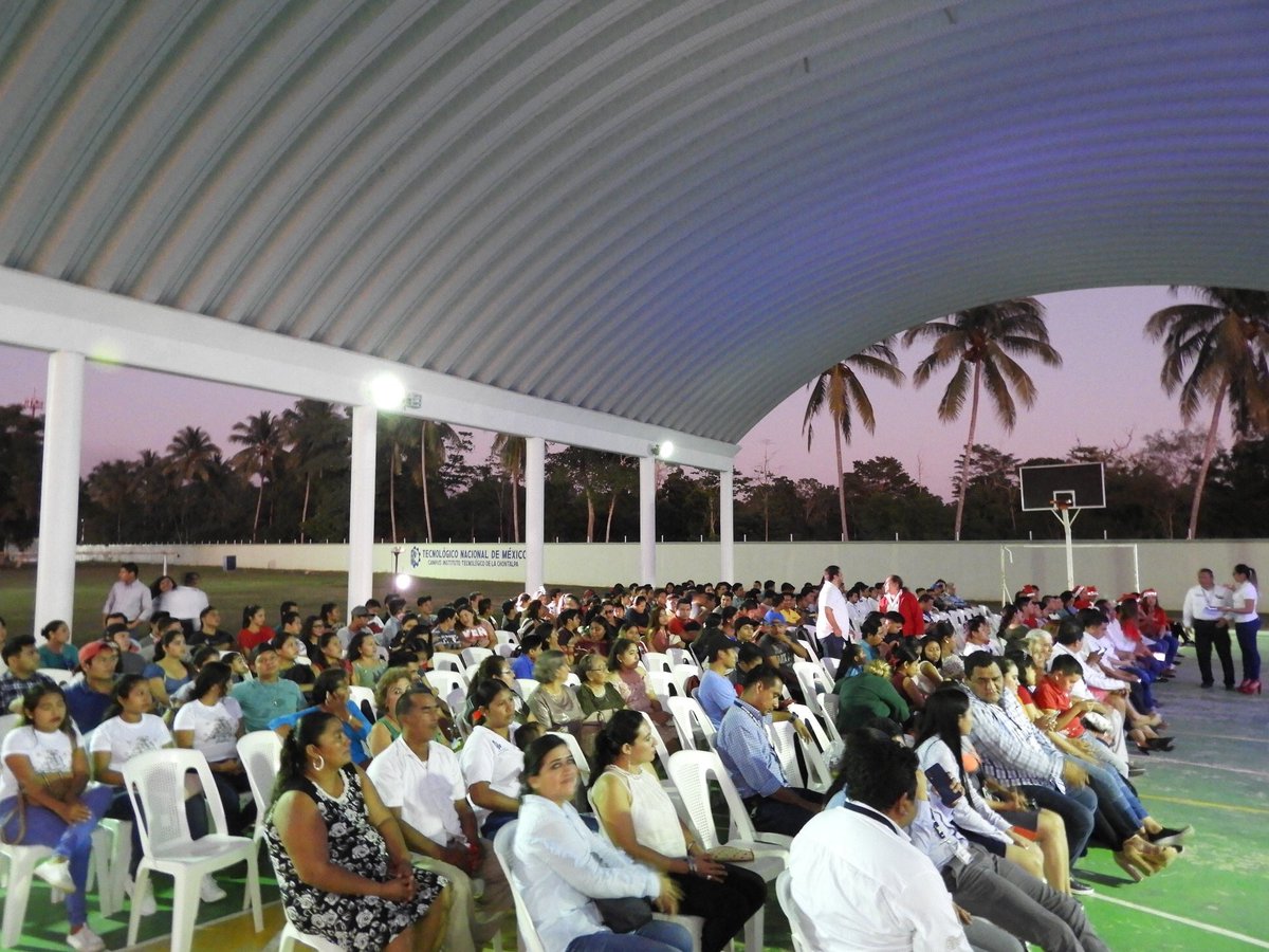itdelachontalpa's tweet photo. Todo un éxito el evento denominado "Encendido del árbol de valores", gracias a toda la comunidad tecnológica por hacer posible este maravilloso evento. #AlITECH_SeLeNota #SomosTecChontalpa #OrgulloITECH #TrabajandoConInteligencia #ViveAquíTuMejorHistoria #JuntosVamosABrillar https://t.co/SVmwMsgrQ4