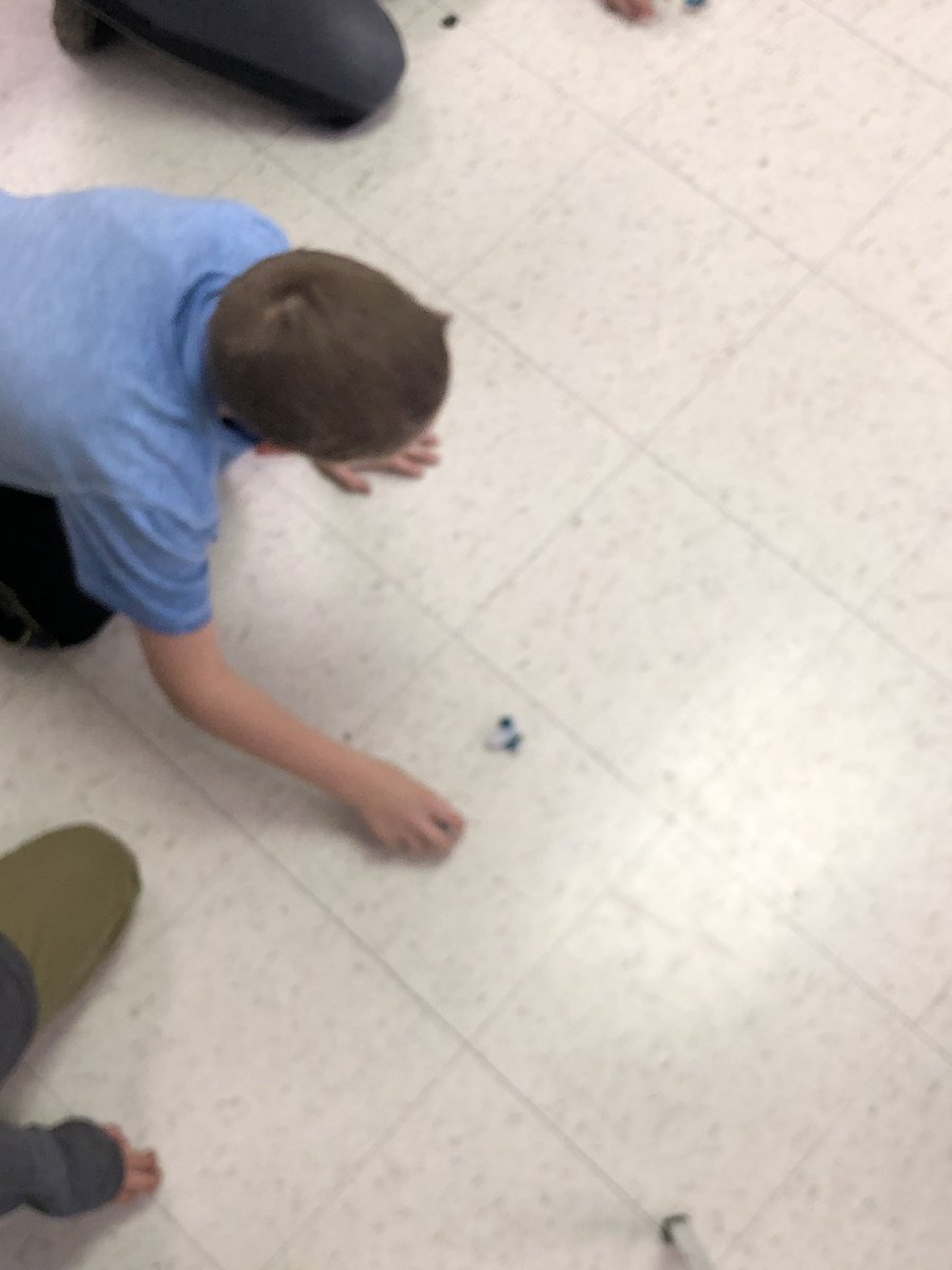 MrsGazaway's tweet image. 4th - 6th grade Robotics students built their very own brush bots. They built them, tested them, and redesigned them multiple time. The best part was that they were able to take them home! Every student was engaged the entire class. #elementaryrobotics #teamlamonte #vikingpride