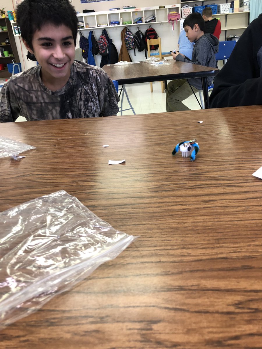 MrsGazaway's tweet image. 4th - 6th grade Robotics students built their very own brush bots. They built them, tested them, and redesigned them multiple time. The best part was that they were able to take them home! Every student was engaged the entire class. #elementaryrobotics #teamlamonte #vikingpride