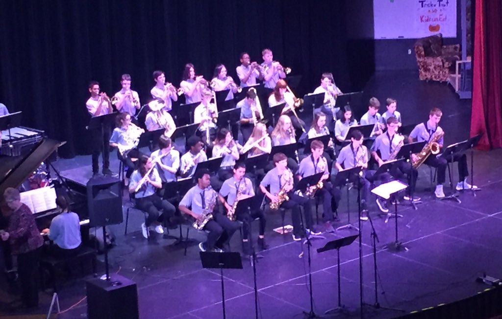 kelleycasper's tweet photo. Wow we have some amazing musicians in @LakotaDistrict! Enjoyed hearing jazz bands from @lakotawestbands 
@PlainsFirebird1 @LakotaRidgeJR 
@lakotaeastbands @HopewellPride 
@LJS_Bands all in one place at the Winter concert! Job well done by all!
w/@Julie__Shaffer 
#WEareLakota https://t.co/9TTVXNhrvd