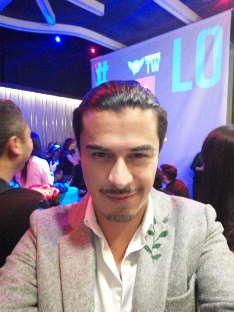 Como <a href="/BajaAlcurnia/">El Vago de los Hilos</a> no vino a recoger su estatuilla de <a href="/PremiosTWCo/">PremiosTW Co</a>, me la voy a robar.