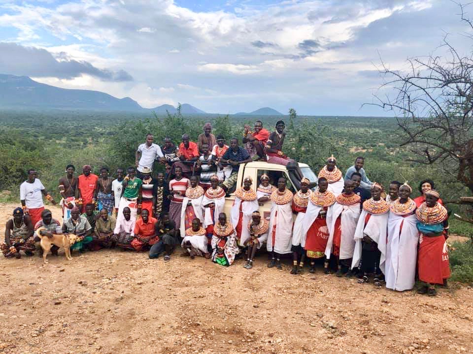 LionAlliance's tweet photo. Niassa Lion Project and @EwasoLions held their year-end celebrations on the same day this year. Two teams of African conservationists doing their best to save lions, their landscapes and support their communities with courage, compassion, and teamwork. Thank you and well done! https://t.co/K14zqfiOFe