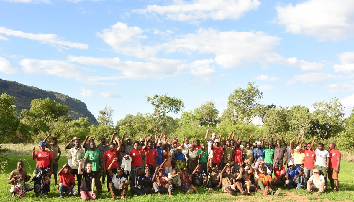 LionAlliance's tweet photo. Niassa Lion Project and @EwasoLions held their year-end celebrations on the same day this year. Two teams of African conservationists doing their best to save lions, their landscapes and support their communities with courage, compassion, and teamwork. Thank you and well done! https://t.co/K14zqfiOFe