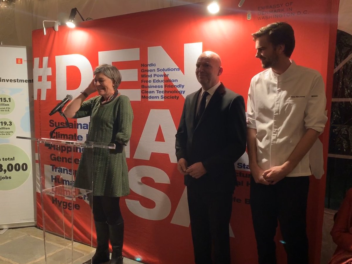 DKambUSA's tweet photo. Such a special night! #Christmas has finally arrived with the Annual Christmas Reception at the #Embassy. Thank you to @RepAnnieKuster, American Danish Business Council, @SJBrugger and all of our good friends and guests for celebrating with us. #DenmarkinUSA https://t.co/ZEU0vzH3Mo