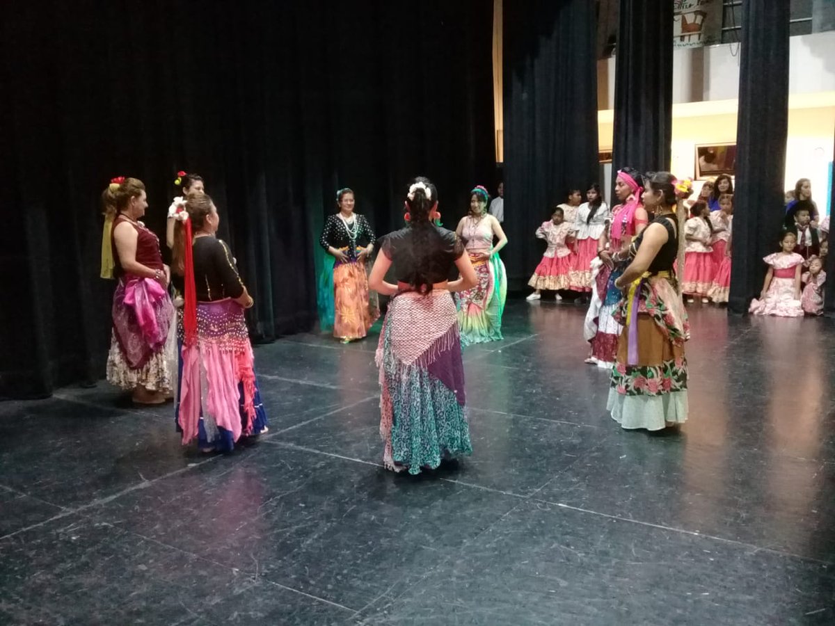 💃Gran cierre de Playones Educativos del Área Arte y Movimiento en el Teatro Municipal (Centro Cívico Municipal).
Gran despliegue de nuestros niñ<a href="/s/">『S』</a>!!
Políticas Socioeducativas en Salta.
#Educación
<a href="/GustavoSaenzOK/">Gustavo Sáenz</a> <a href="/matiascanepa/">Matías Cánepa</a> <a href="/fguillesaavedra/">GUILLERMO SAAVEDRA</a> <a href="/patriciapinasco/">Patricia Pinasco</a> <a href="/juancarlosvilc/">Juan Carlos Vilca.</a>