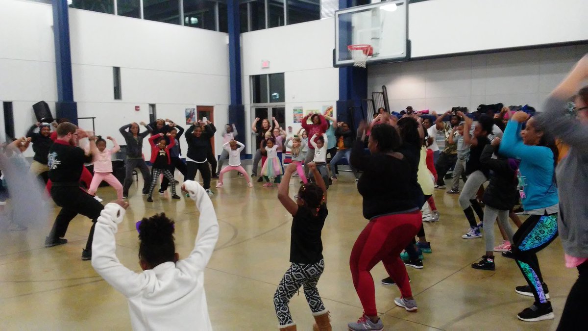 Thank you Sensei Jeffrey from Savior Martial Arts West and Lt. Branch from Portsmouth Sheriff's D.A.R.E for informing our families tonight on Self Defense &amp; Stranger Danger! We had a blast! <a href="/PPS_CPI/">Churchland Primary & Intermediate School</a>
<a href="/saviorma/">Savior Martial Arts</a> <a href="/StithLeah/">Leah D Stith</a>