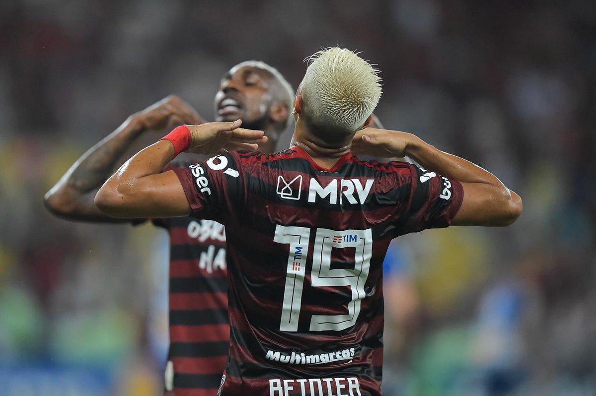 ReinierJesus_19's tweet image. Manual do Vapo Vapo parte 5🙅🏼‍♂️👨🏼❄️
Nevouuuuu🙅🏼‍♂️🙅🏼‍♂️@GersonSantos08