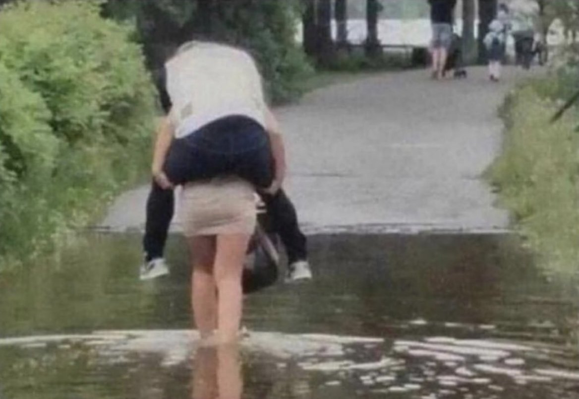 CauseWereGuys's tweet photo. Find a girl who treats you like the king you are https://t.co/pWNQpDxKwJ