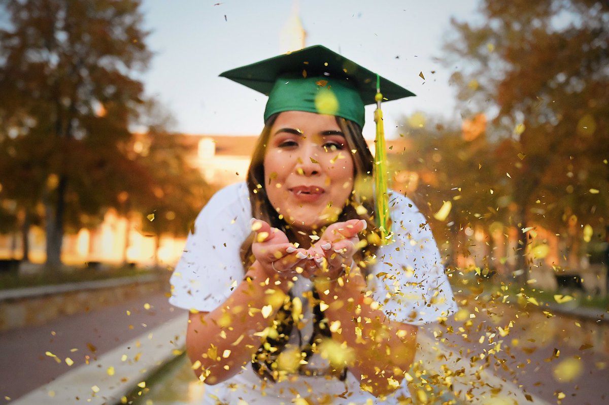 kayytaay_'s tweet photo. Mom: “what’s something you learned in college?”

Me: What did the cell say when his sister stepped on his foot? 

Mitosis
#GoMeanGreen https://t.co/Y1ZAbax54q